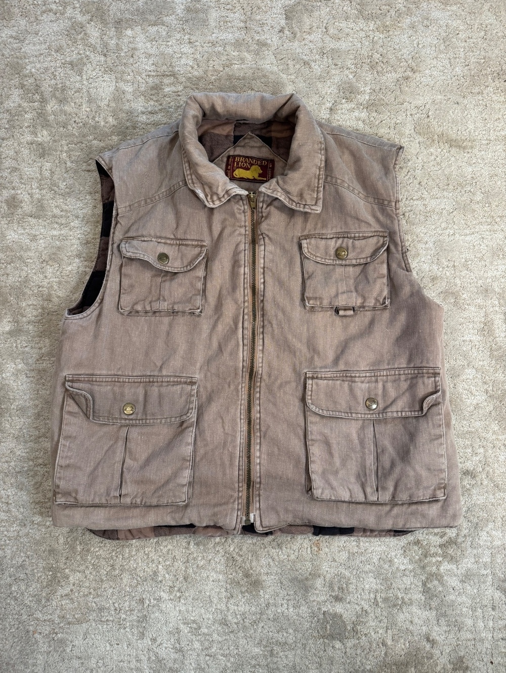 Branded Lion Vintage Quilted Vest Jacket with Plaid Lining